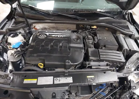 2015 Volkswagen Passat 2.0L Tdi Sel Premium z USA, uszkodzony, nr VIN 1VWCV7A33FC067776